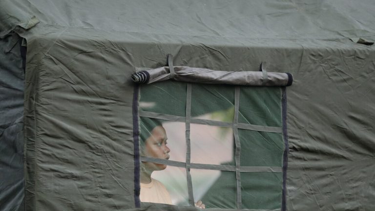 Strong rains in earthquake myanmar, it is displaced emergency