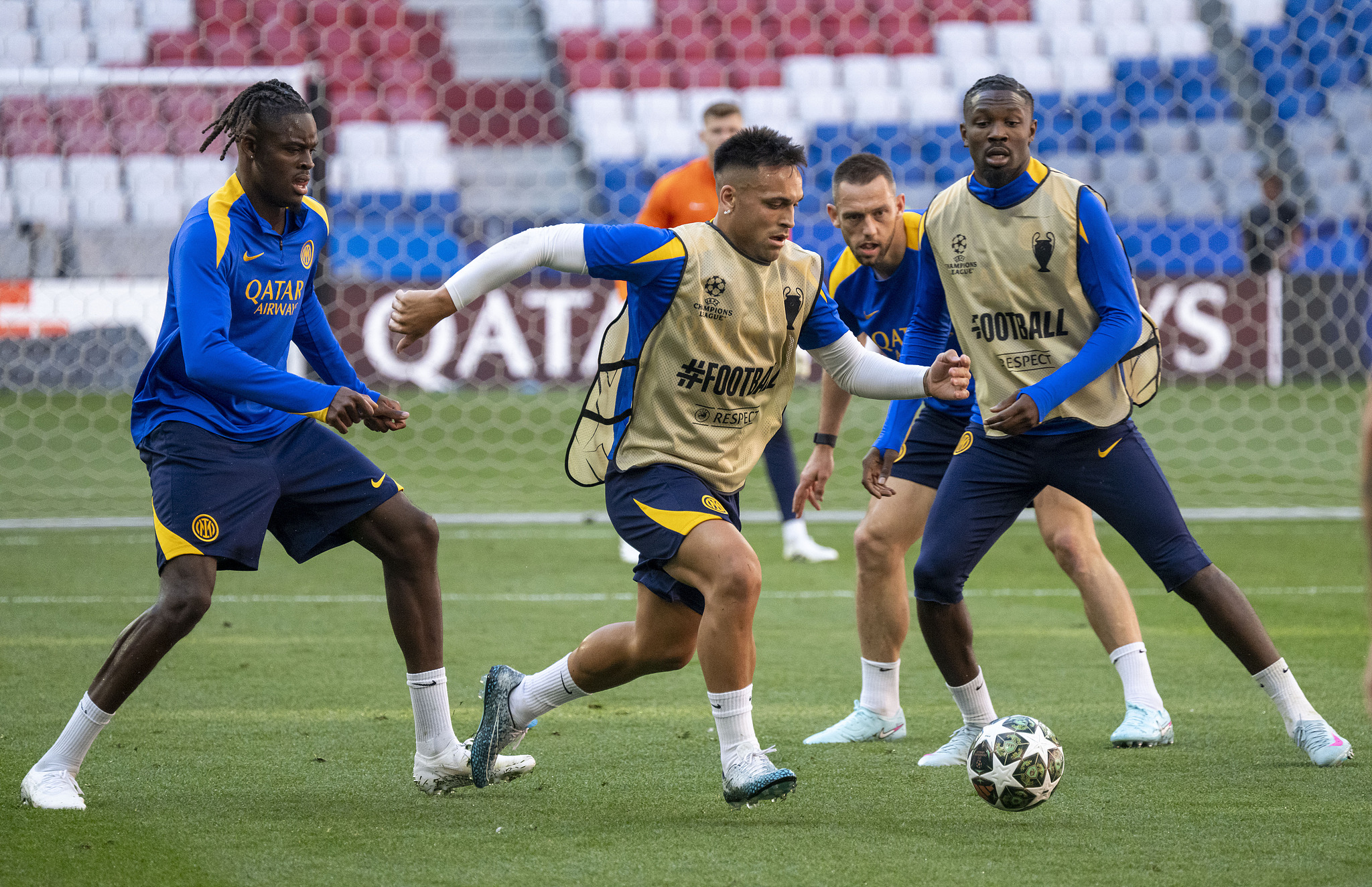 Les joueurs de l'Inter Milan s'entraînent à la Munich Football Arena à Munich, en Allemagne, le 30 mai 2025. / VCG