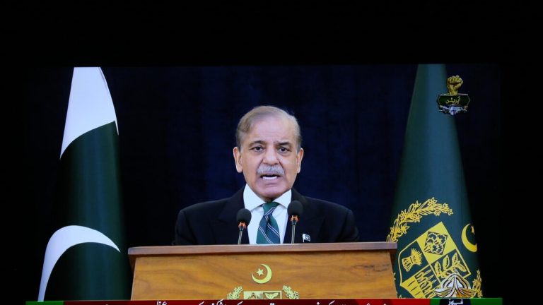 Pakistan, committed to respecting the truce with Lndia