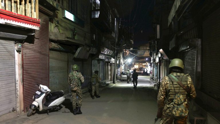 Pakistan shoots artillery blows in Indian Kashmir