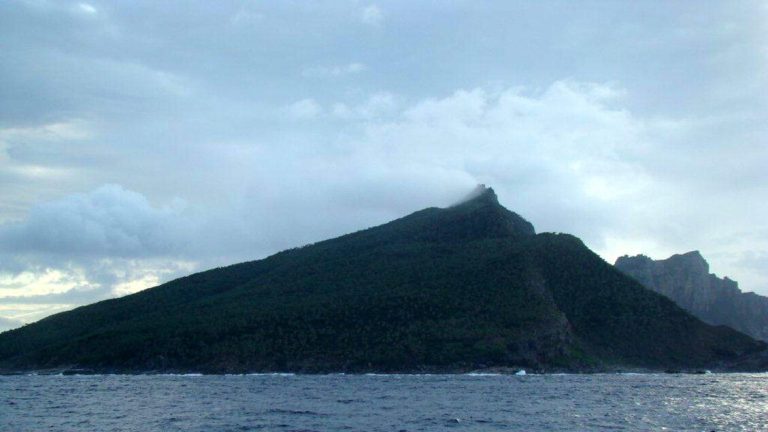 Tokyo protest against Beijing ‘intrusion’ on dispute islands