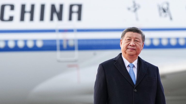 XI, ‘No winner of commercial war and duties’