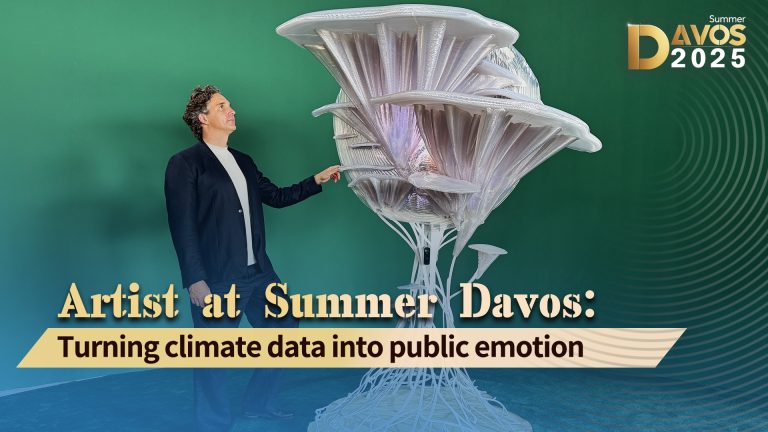 Artiste à Summer Davos: transformer les données climatiques en émotion publique