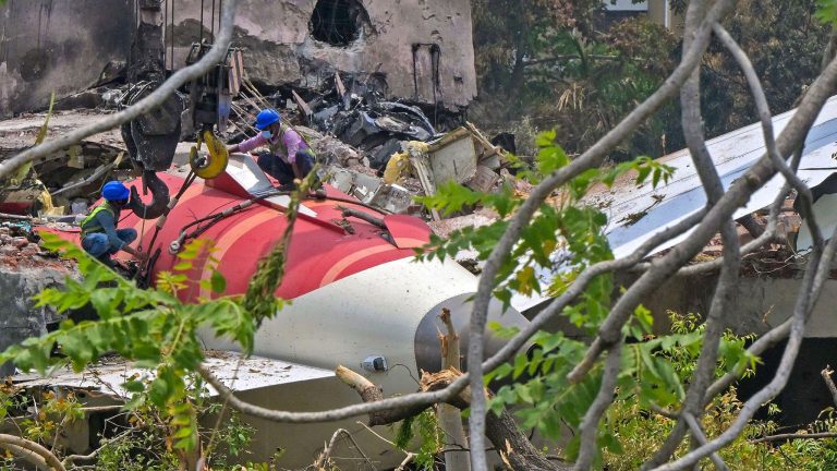 La sonde Crash Air India se concentre sur le moteur, les volets et le train d&rsquo;atterrissage