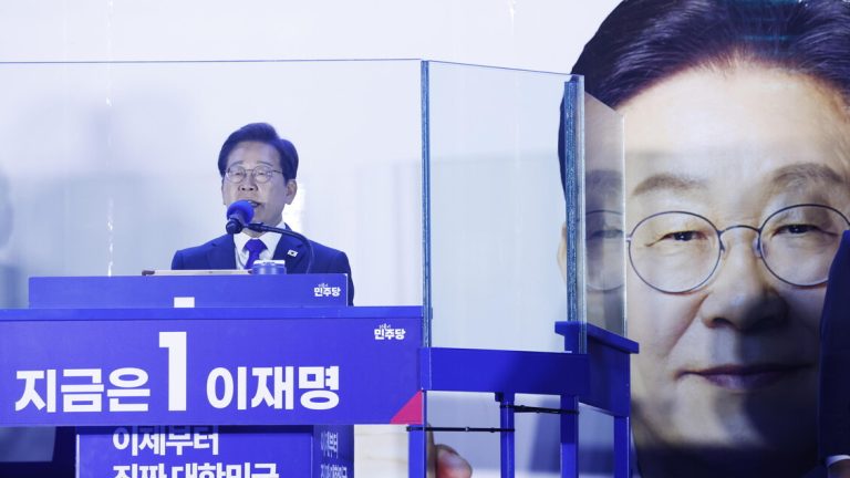 Lee, ‘protectionism threatens our own survival’