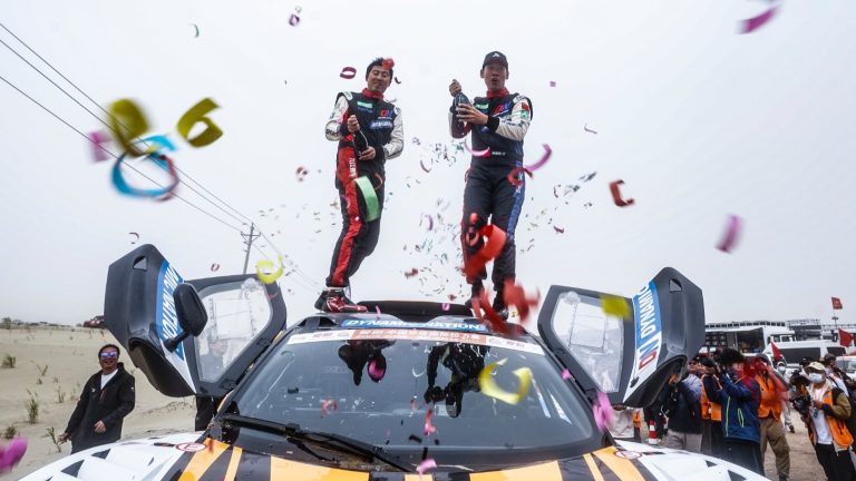 Les participants internationaux font l&rsquo;éloge du concours au rallye de Taklimakan