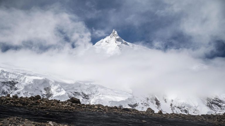 Hot record on the Himalaya, 48.5 degrees in Chilas, Pakistan