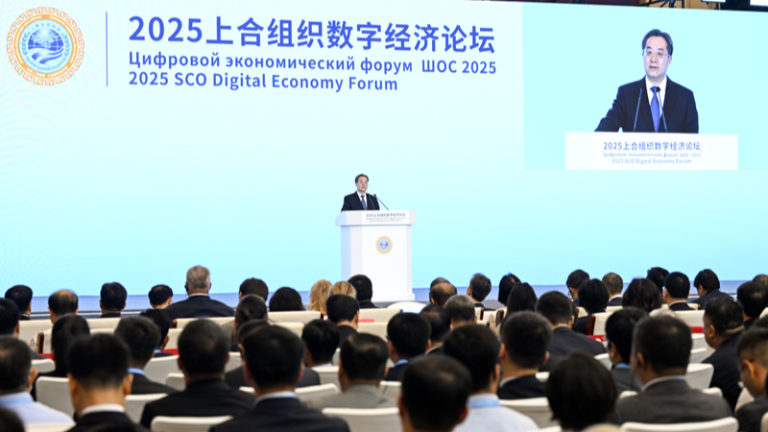 Le vice-premier ministre chinois appelle à améliorer la coopération en économie numérique