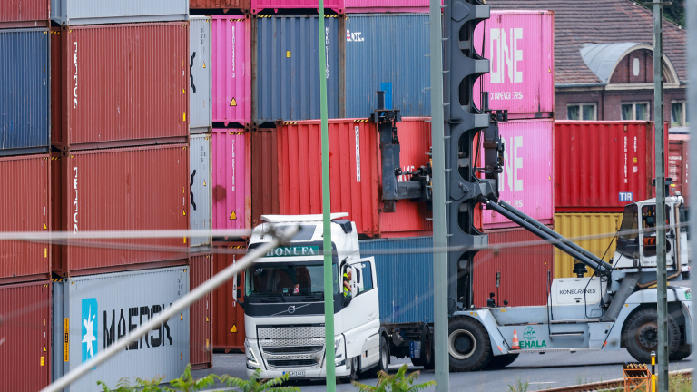 Les entreprises de l&rsquo;UE, les experts exhortent l&rsquo;action en tant que tarif américains.