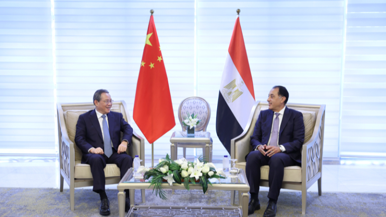 Premier Li: Chine pour travailler avec l&rsquo;Égypte pour protéger l&rsquo;ordre commercial INTL