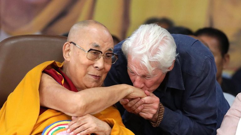 The world celebrates 90 years from Lama, Verti prohibited in Tibet