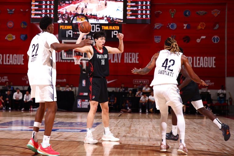 Yang Hansen obtient 15 points pour que Trail Blazers bat les Pélicans