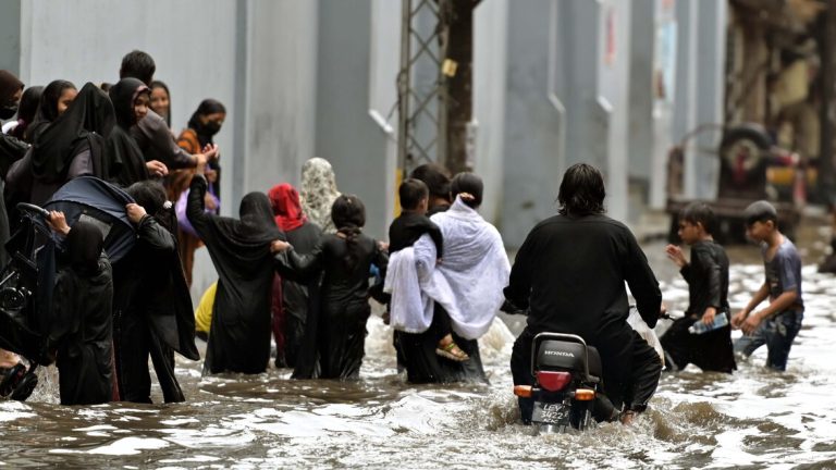 Save the Children, Monsoni devastate Asia, died 130 children