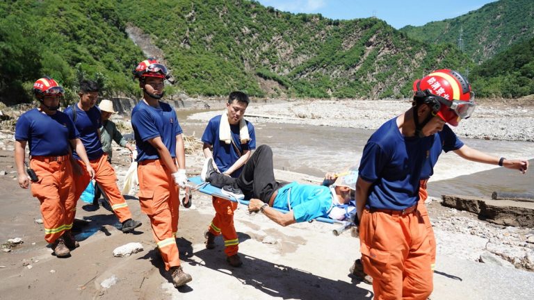 Torrential rains on Beijing, 44 dead and many missing