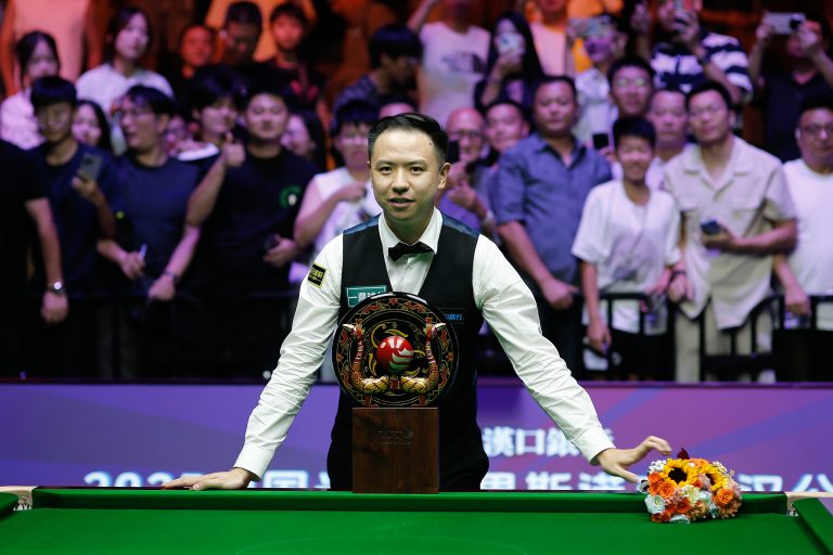 Xiao Guodong surpasse Gary Wilson pour conserver le titre Open WST WUHAN