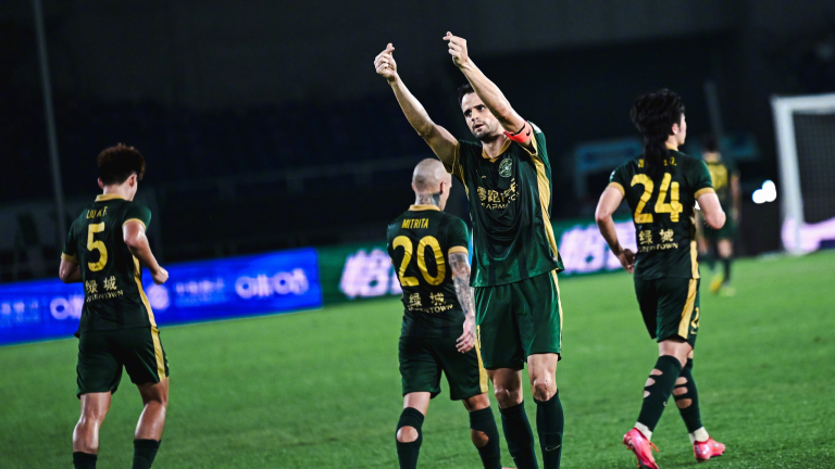 Zhejiang bat Tianjin 2-0 à domicile pour la première victoire de CSL en trois matchs