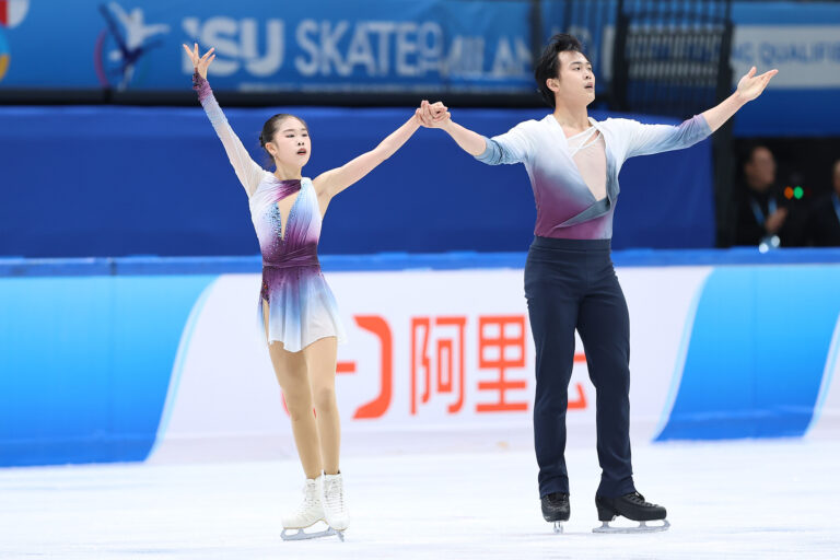 La paire de patinage artistique chinois est qualifié pour 2026 Olympiques d&rsquo;hiver
