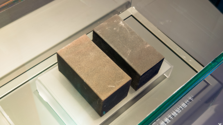 Le laboratoire chinois dévoile le fabricant de briques de lune pour la construction de l&rsquo;installation lunaire
