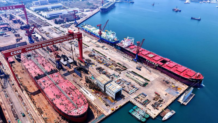 La Chine s&rsquo;oppose aux restrictions américaines sur les secteurs maritime, logistique et de la construction navale