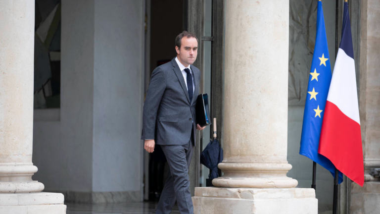 Le Premier ministre français Lecornu sous pression immédiate avant l&rsquo;échéance budgétaire