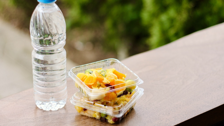 Les scientifiques en Australie créent des plastiques naturels pour l’emballage quotidien