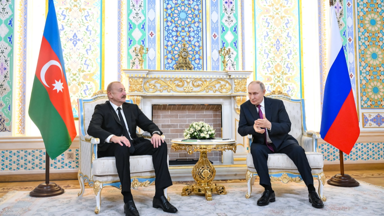 Poutine dit que la Russie versera des indemnisations pour le crash d&rsquo;un avion en Azerbaïdjan