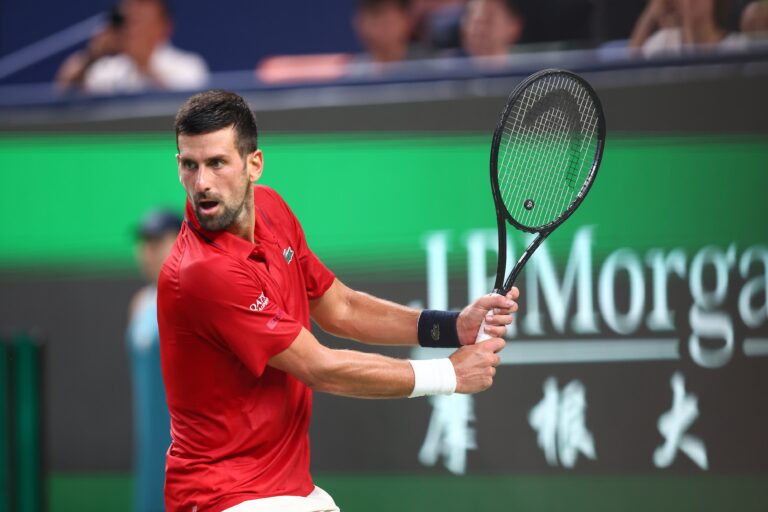 Vacherot élimine Djokovic en difficulté et organise la finale de Shanghai contre son cousin