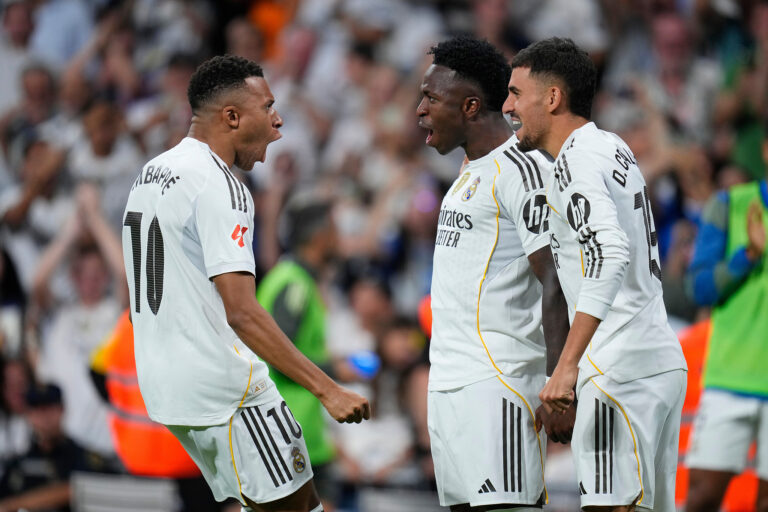 Vinicius, Mbappe trouve le filet pour aider le Real Madrid à ranger Villarreal 3-1