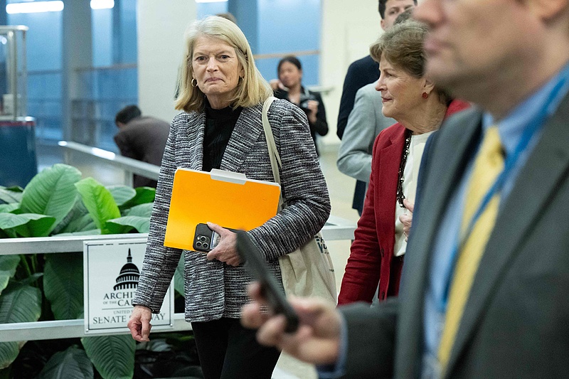 Les sénateurs américains arrivent pour les votes du Sénat visant à rouvrir le gouvernement le 41e jour de la fermeture du gouvernement au Capitole des États-Unis à Washington, DC, le 10 novembre 2025. /VCG