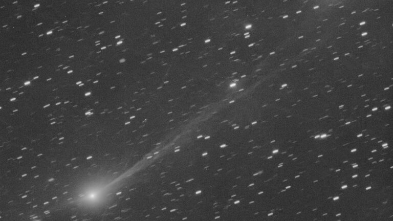 La NASA publie des images de la comète 3I/ATLAS et rejette les « rumeurs extraterrestres »