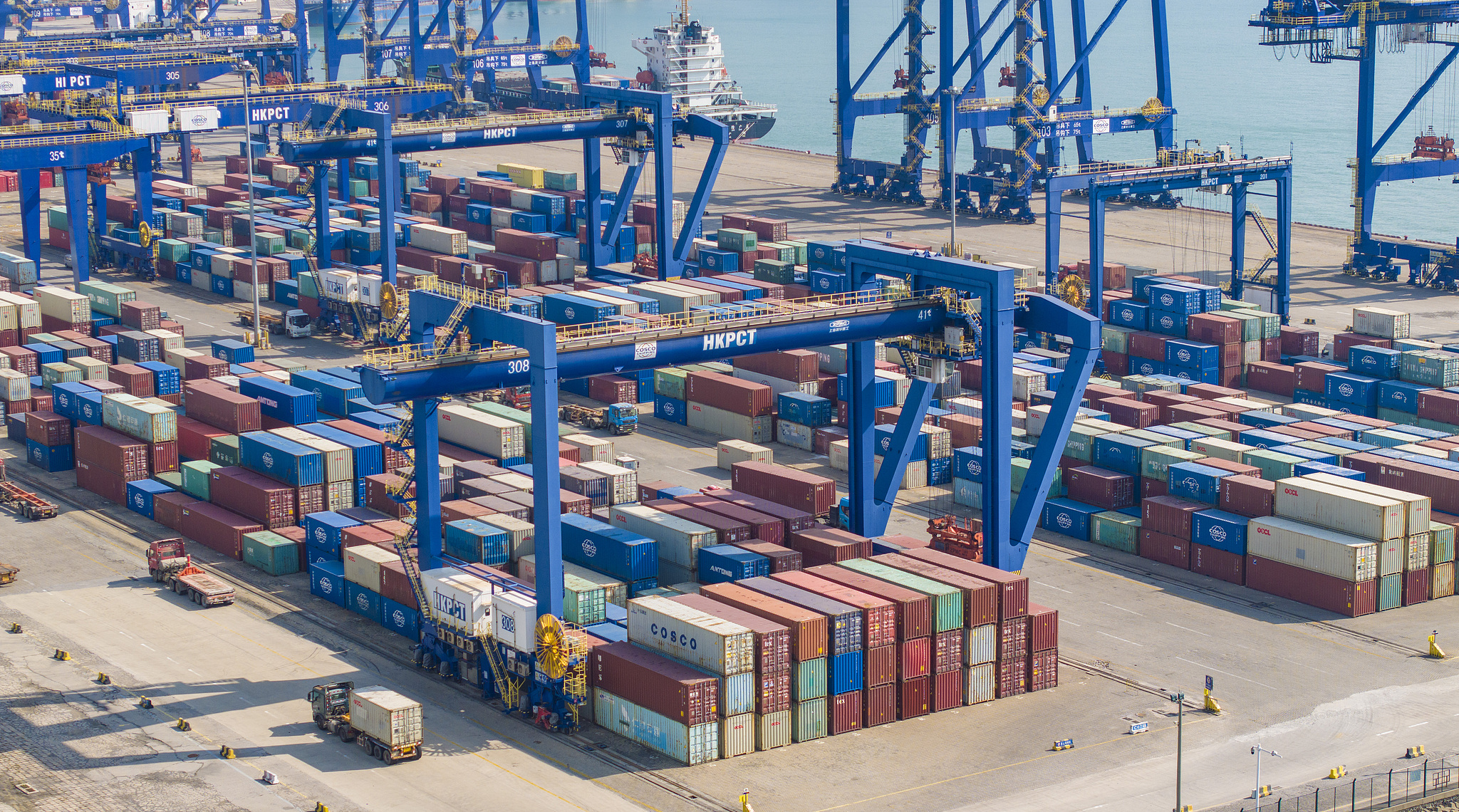 Une vue aérienne du port de Xiuying à Haikou, dans la province chinoise de Hainan, le 23 novembre 2025. /VCG