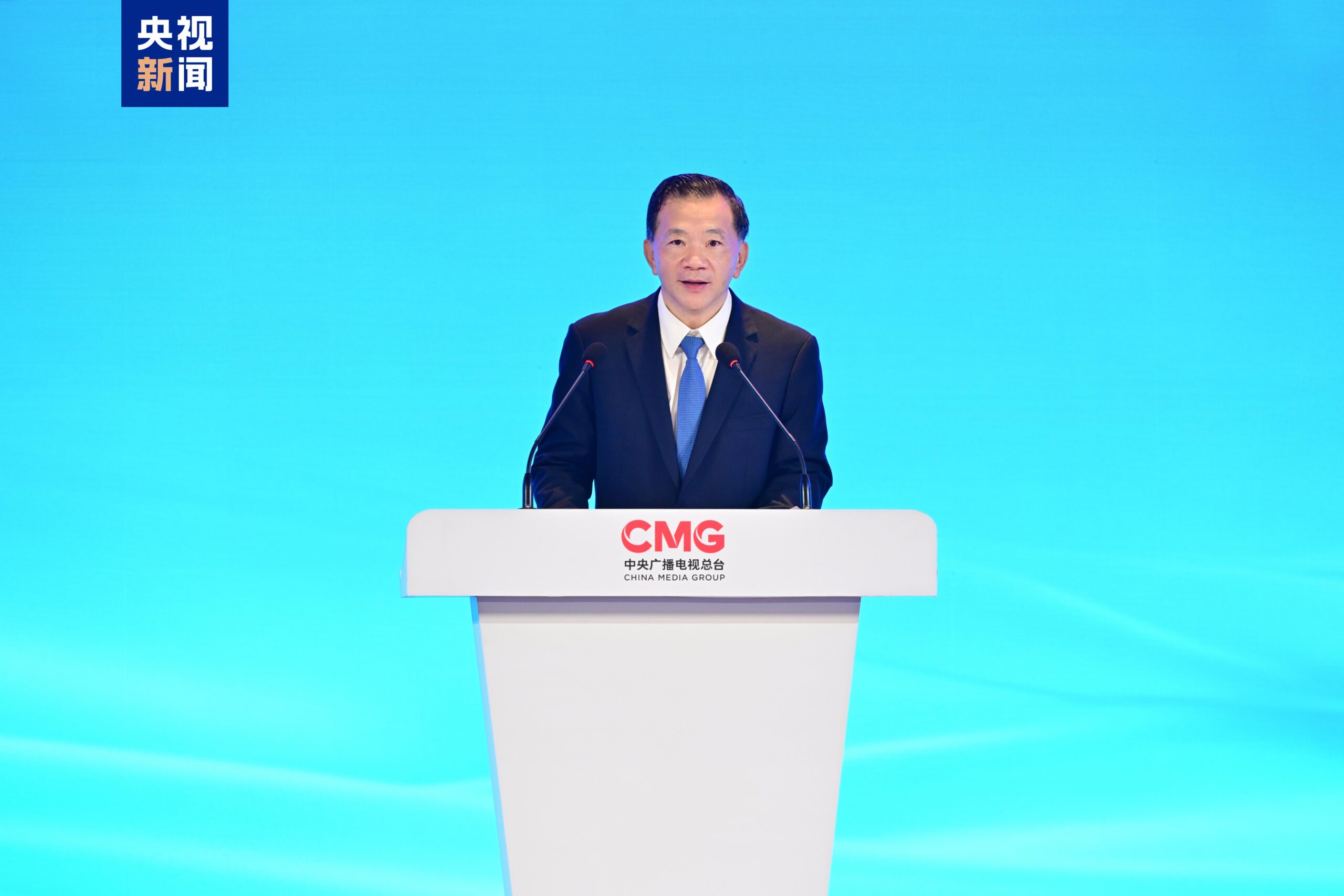 Shen Haixiong, président du China Media Group (CMG), prend la parole lors de la cérémonie d'ouverture du 12e Forum mondial des médias vidéo, ville de Quanzhou, province du Fujian, Chine, le 3 décembre 2024. /CMG