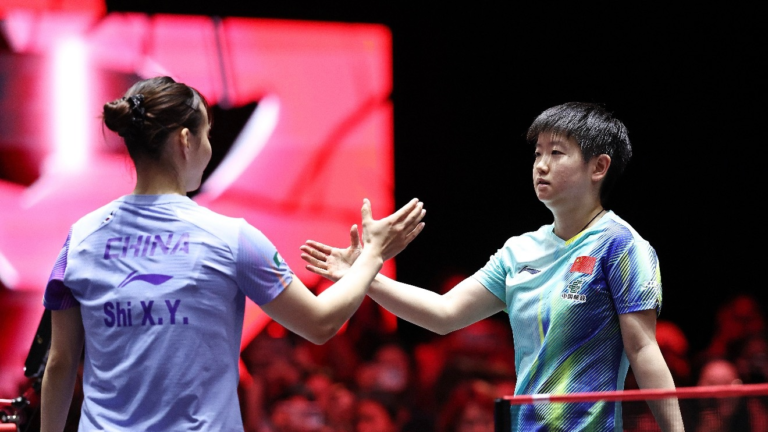 Sun Yingsha fait un pas de plus vers la défense de son titre au WTT Singapore Smash