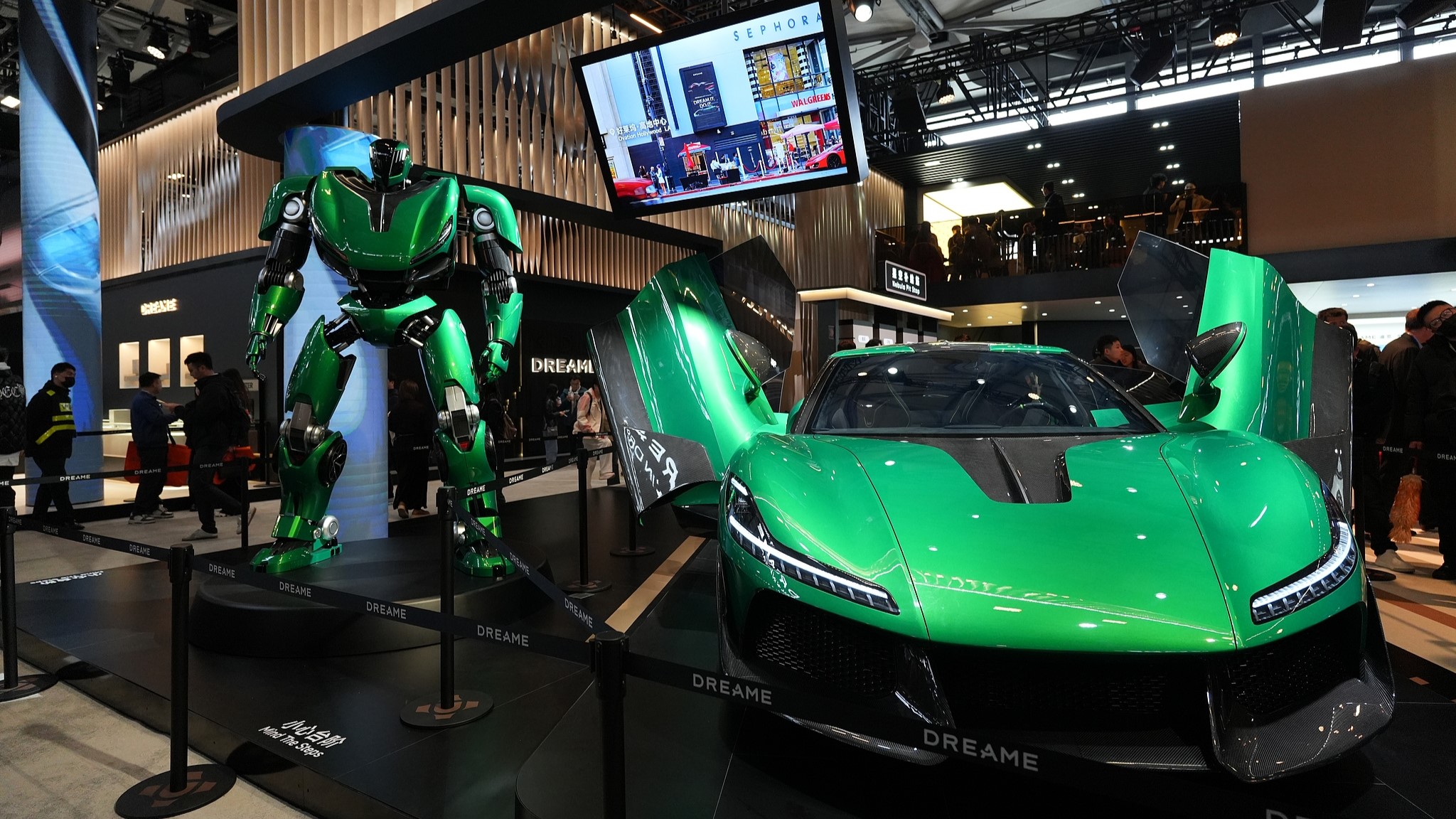 Le SUV concept Nebula Next 01X de Dreame exposé à l'AWE à Shanghai, en Chine, le 12 mars 2026. /VCG