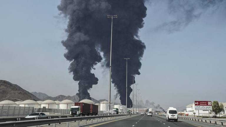 L’attaque américaine contre un centre pétrolier iranien aggrave la crise autour du détroit d’Ormuz