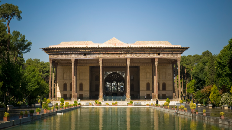 Le palais historique Chehel Sotoun à Ispahan aurait été endommagé lors de frappes