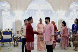 Singapore-Malaysia: Singaporean ministers meet Johor royals