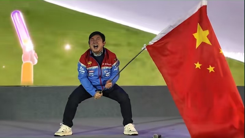 Zhang Xue célèbre la victoire, le 28 mars 2026. /ZXMOTO