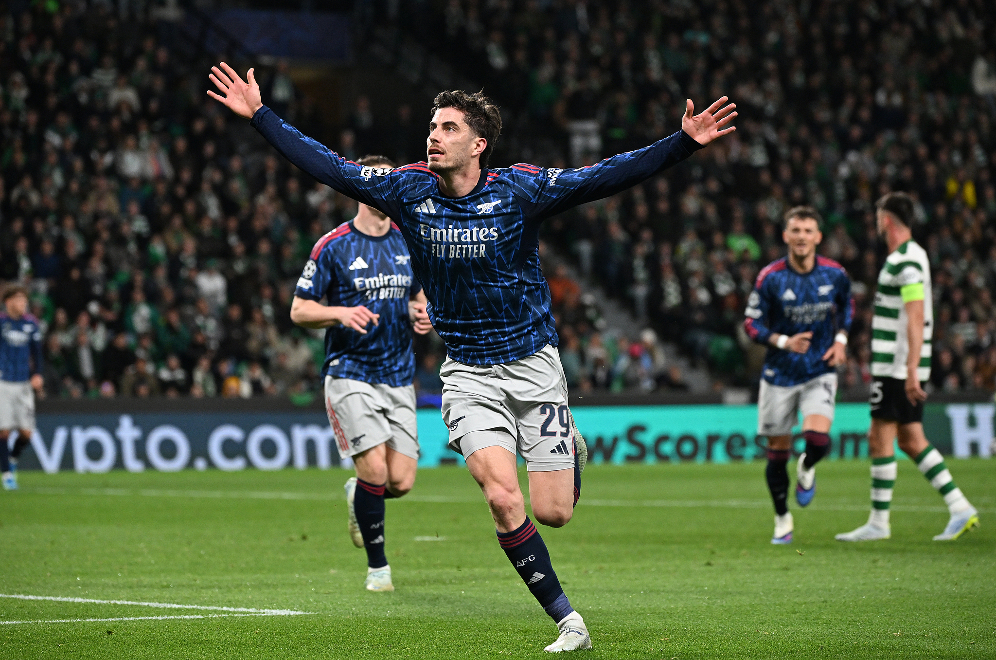 Kai Havertz d'Arsenal célèbre un but lors du match aller du quart de finale de la Ligue des Champions entre Sporting et Arsenal à l'Estadio Jose Alvalade à Lisbonne, Portugal, le 7 avril 2026. /VCG