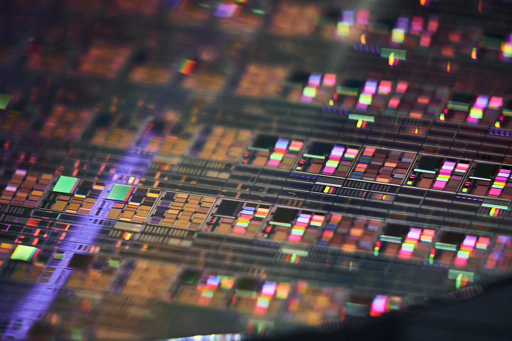 Une plaquette exposée à l'exposition Semicon Taiwan à Taipei, dans la région chinoise de Taiwan, le 10 septembre 2025./ VCG