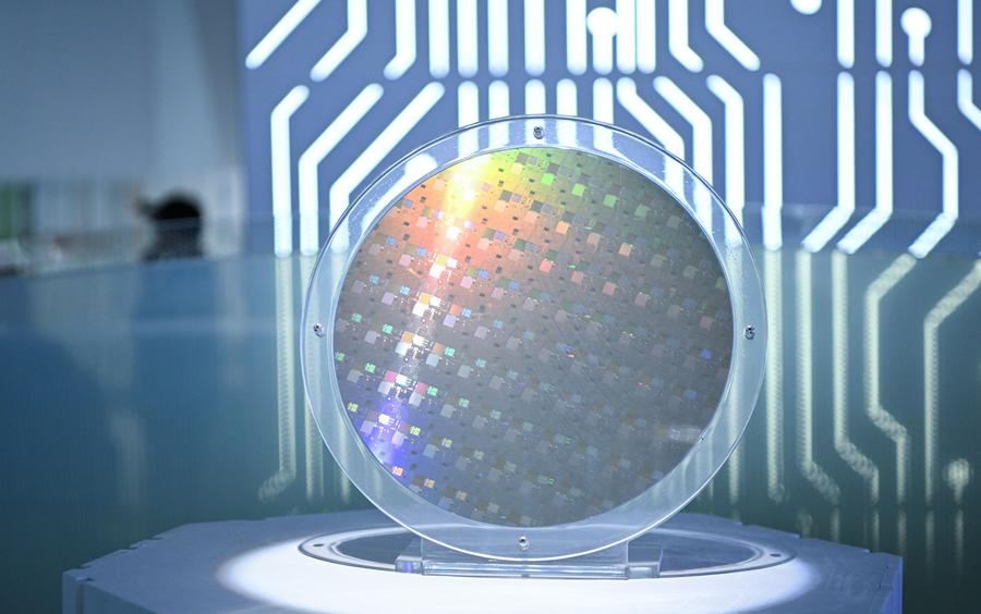 Une plaquette chez CanSemi Technology Inc. à Guangzhou, province du Guangdong, dans le sud de la Chine, le 20 mars 2025. /Xinhua