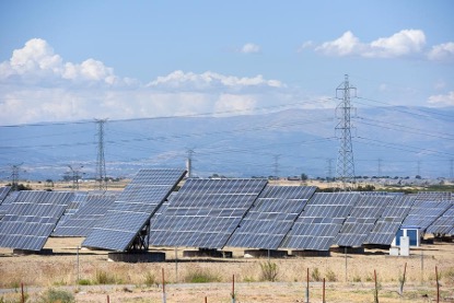 Un parc de panneaux solaires à Almaraz, en Espagne. /Xinhua