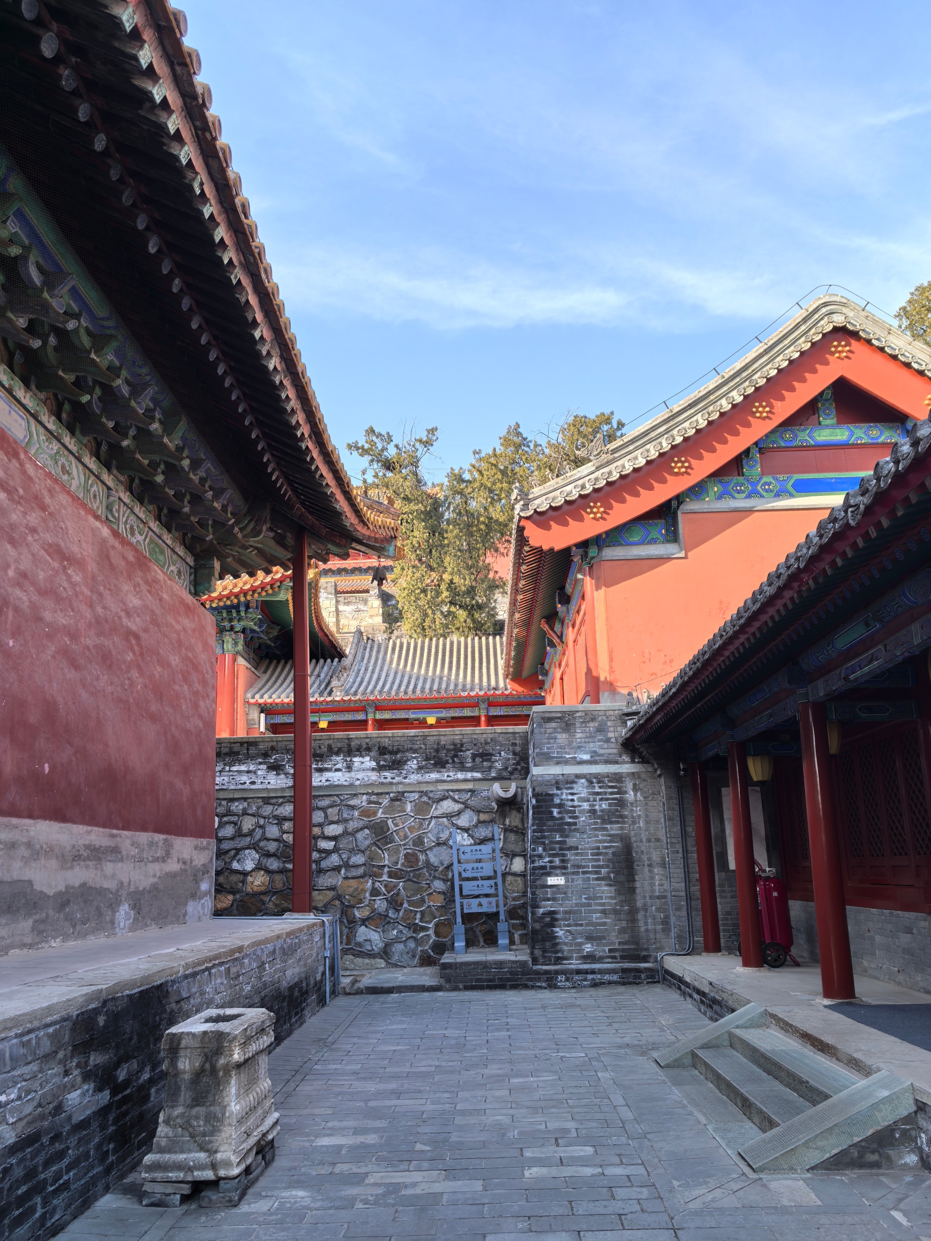 Le temple Fahai est vu à Pékin le 23 février 2026. /CGTN