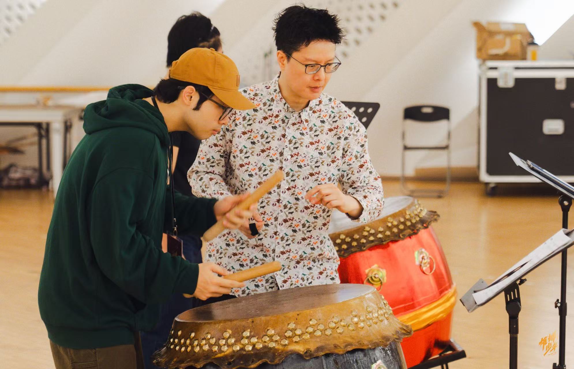 Leon Ko (R) pendant la répétition. Xia Dong/Opéra de Guangzhou