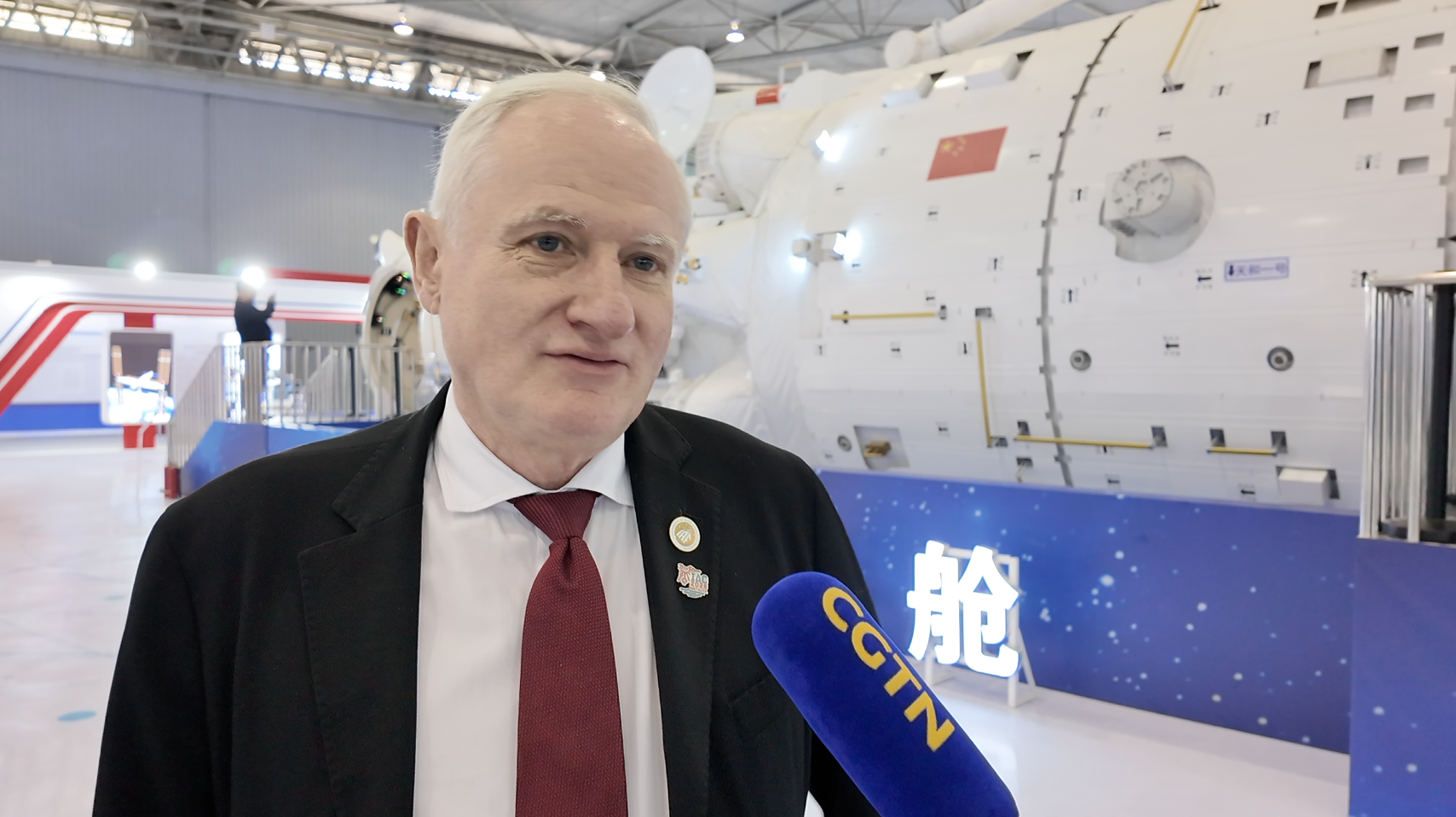 Christian Feichtinger, directeur exécutif de la Fédération astronautique internationale, s'est entretenu avec CGTN, le 24 avril 2026. /CGTN