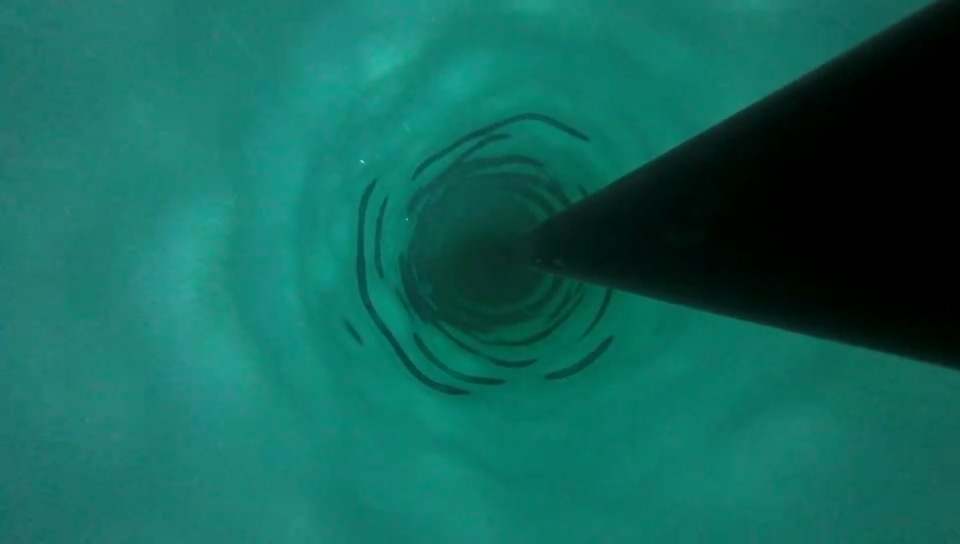 Image sous la calotte glaciaire de la première expérience chinoise de forage de glace à l'eau chaude dans l'Antarctique. /CMG