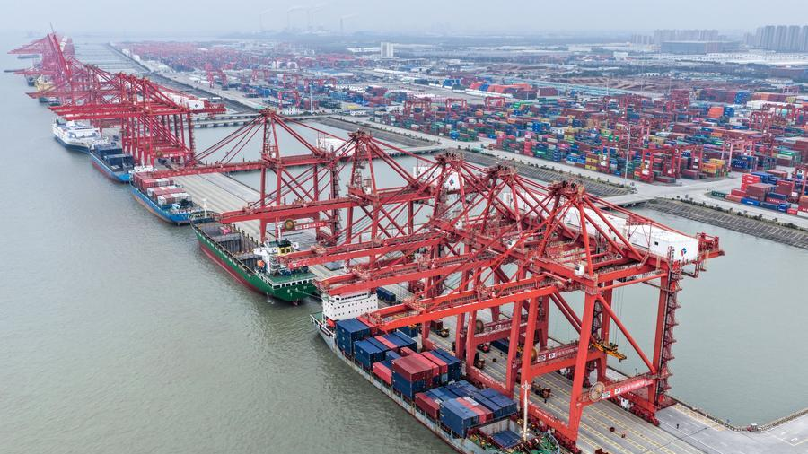 Un terminal à conteneurs du port de Taicang, dans la province du Jiangsu, dans l'est de la Chine, le 20 mars 2026. /Xinhua