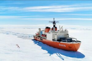 Japan will withdraw Navy ship from Antarctica, defense priority