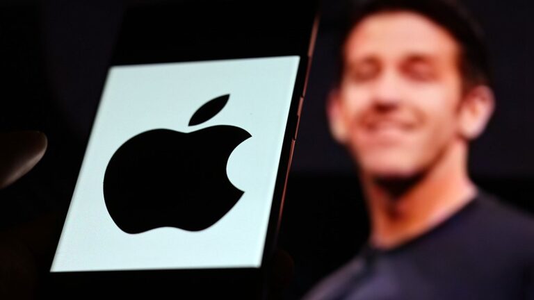 John Ternus, vétéran du matériel informatique d&rsquo;Apple, succédera à Tim Cook en tant que PDG