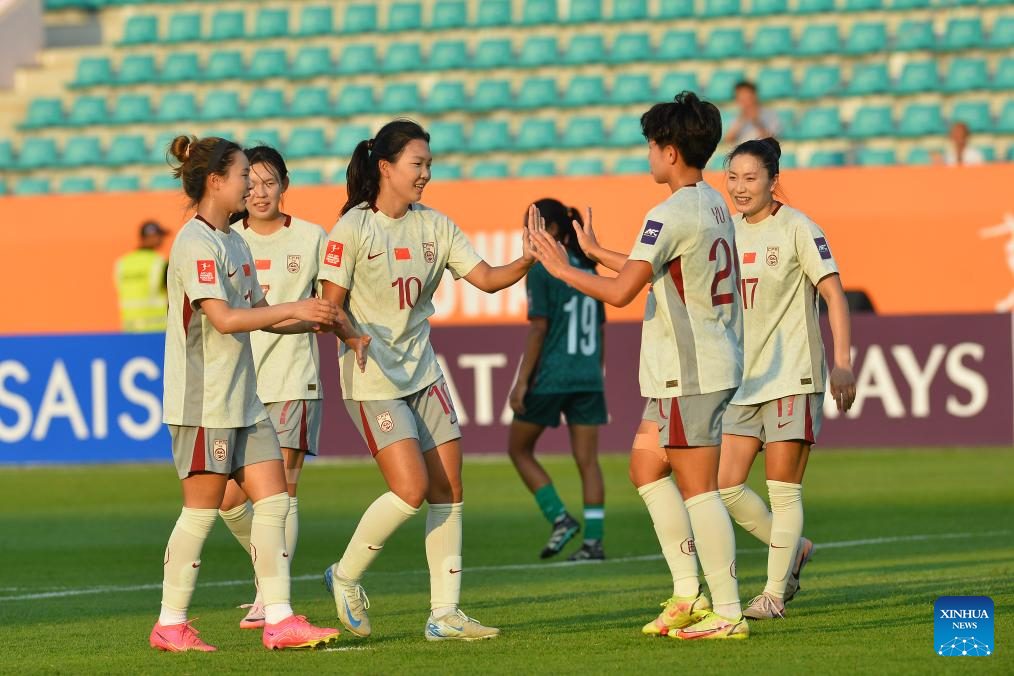 La Chine célèbre après avoir marqué un but lors du match du Groupe A contre le Bangladesh lors de la Coupe d'Asie féminine U20 de l'AFC au stade de Nonthaburi, en Thaïlande, le 4 avril 2026. /Xinhua